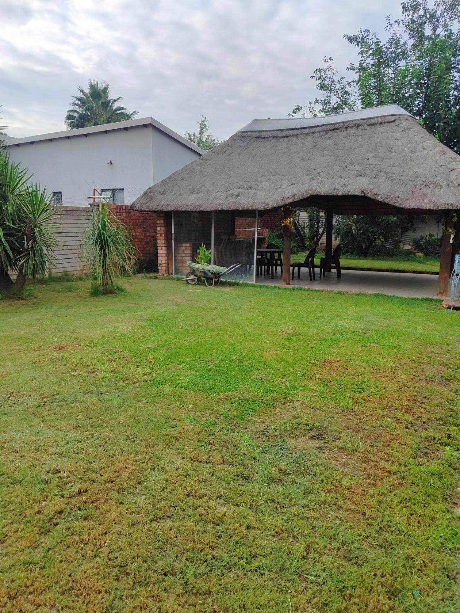 Zina Hotel Pretoria-Noord Exterior foto